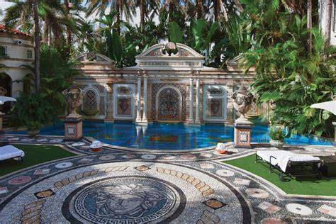 villa gianni versace milano|where does gianni versace live.